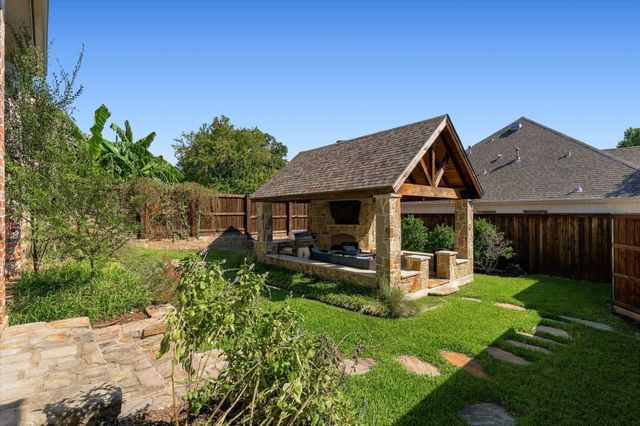8200 Edgemont Court, North Richland Hills, TX 76182