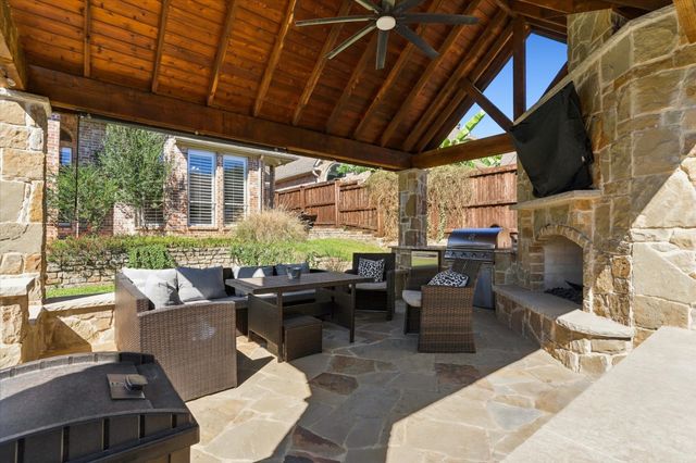 8200 Edgemont Court, North Richland Hills, TX 76182