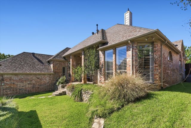 8200 Edgemont Court, North Richland Hills, TX 76182