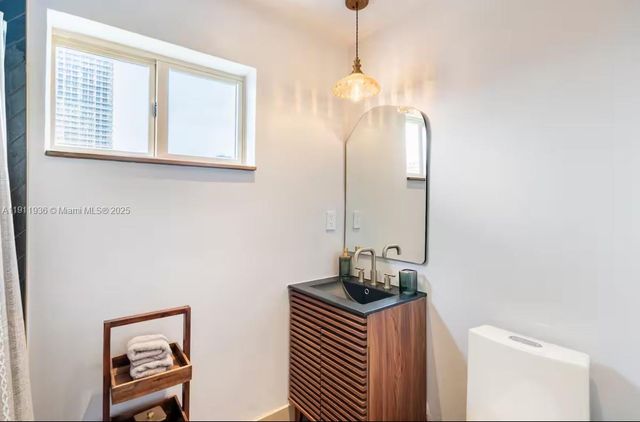 481 NE 29th St 701, Miami, FL 33137