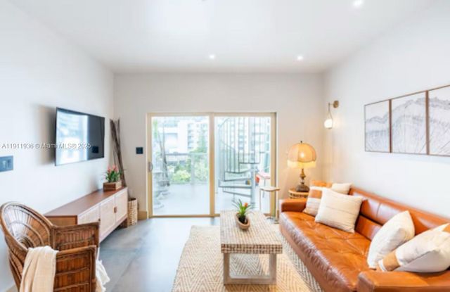 481 NE 29th St 701, Miami, FL 33137