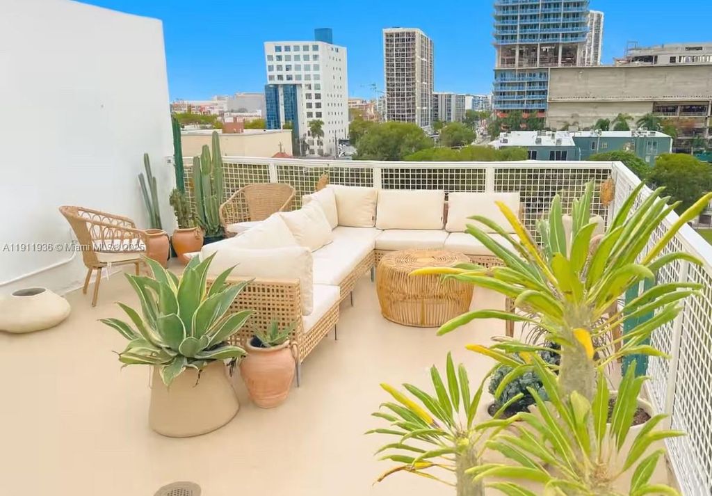 481 NE 29th St 701, Miami, FL 33137