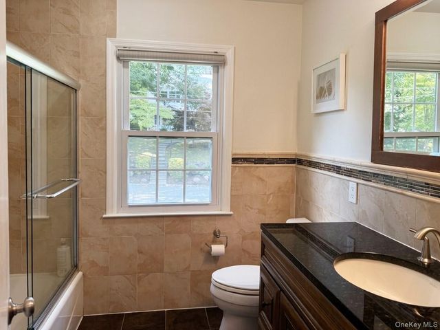 10 Forest Lane, Scarsdale, NY 10583