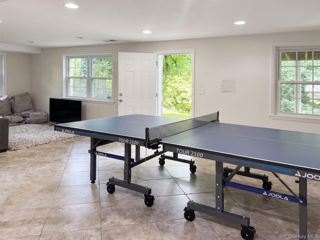 10 Forest Lane, Scarsdale, NY 10583
