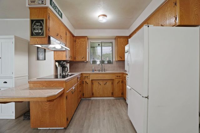 829 S California St, Lodi, CA 95240