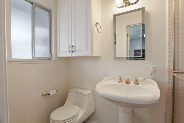 829 S California St, Lodi, CA 95240