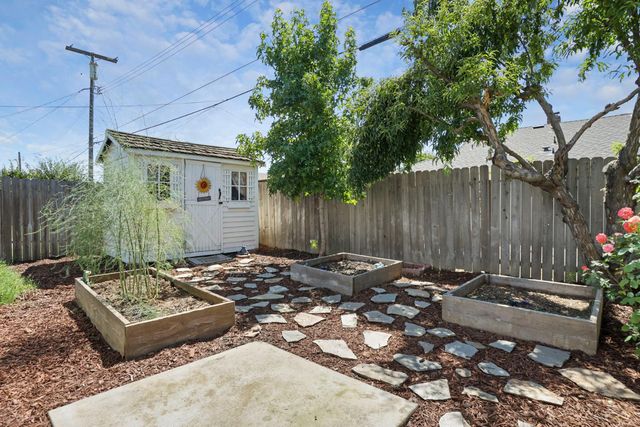 829 S California St, Lodi, CA 95240