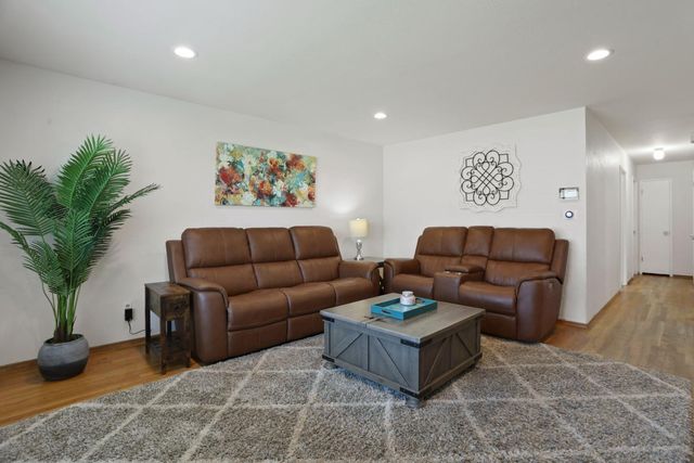 829 S California St, Lodi, CA 95240