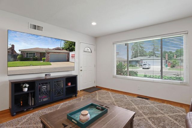 829 S California St, Lodi, CA 95240