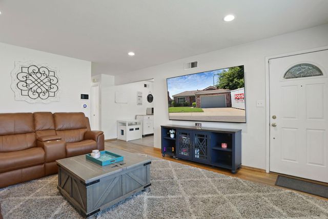 829 S California St, Lodi, CA 95240