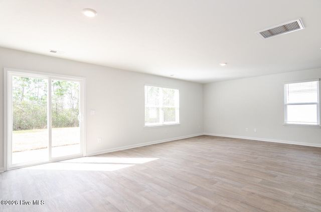 8352 E Highcroft Drive NE, Leland, NC 28451