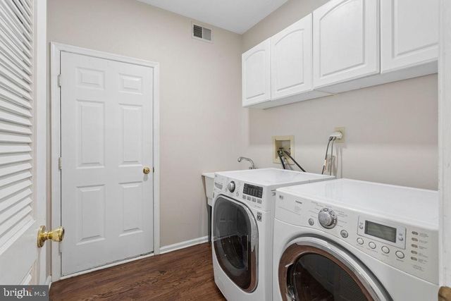 30 LARKSPUR DR, Dayton, NJ 08810