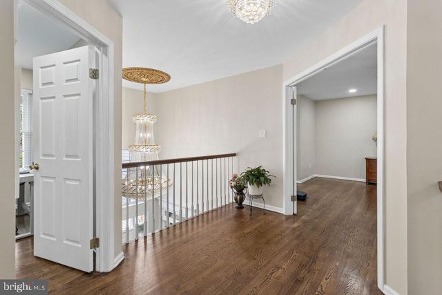 30 LARKSPUR DR, Dayton, NJ 08810