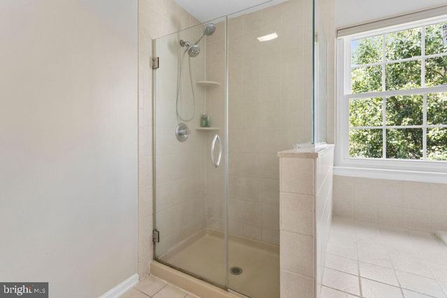 30 LARKSPUR DR, Dayton, NJ 08810