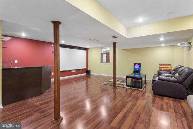30 LARKSPUR DR, Dayton, NJ 08810
