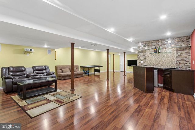 30 LARKSPUR DR, Dayton, NJ 08810