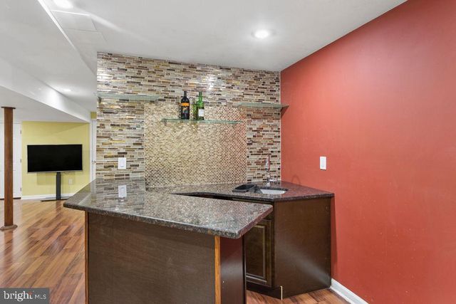 30 LARKSPUR DR, Dayton, NJ 08810