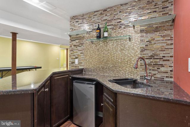 30 LARKSPUR DR, Dayton, NJ 08810