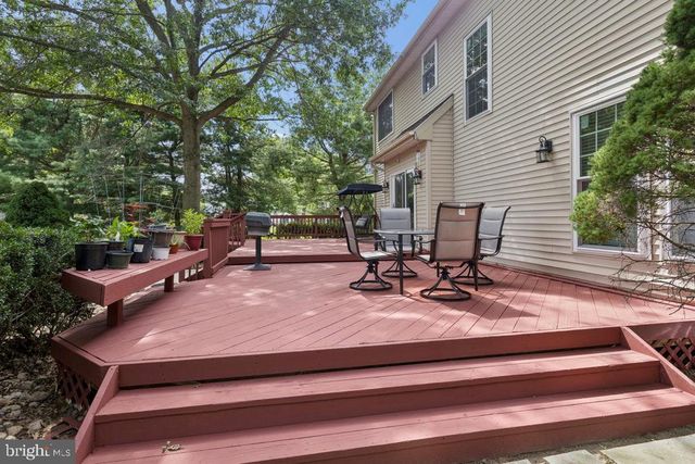 30 LARKSPUR DR, Dayton, NJ 08810