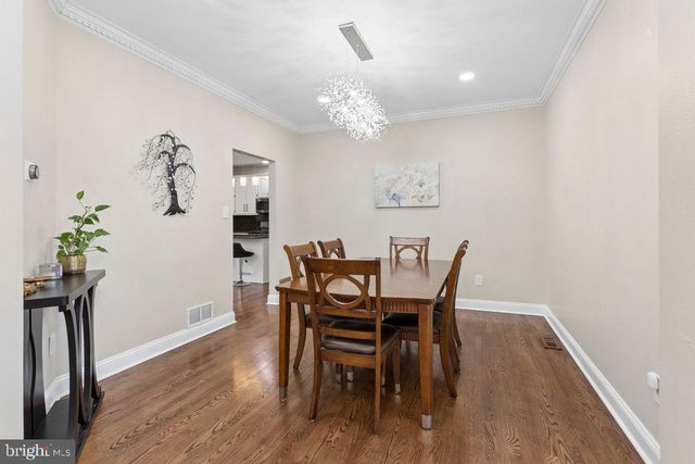 30 LARKSPUR DR, Dayton, NJ 08810
