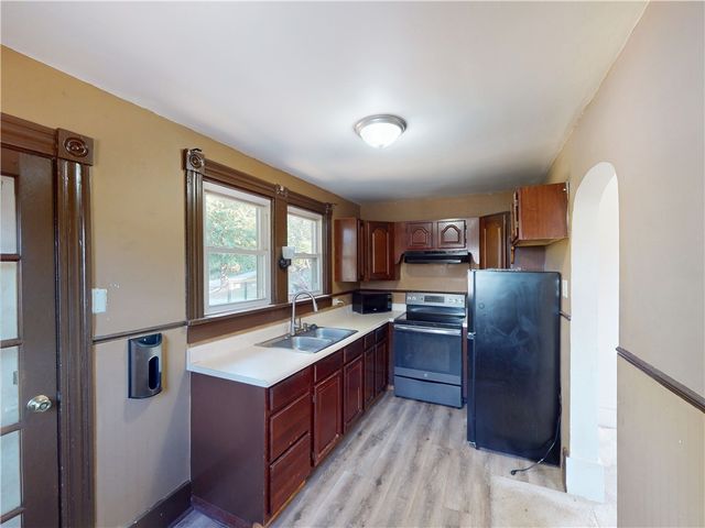 129 Slagle Ave, City Of But Se, PA 16001