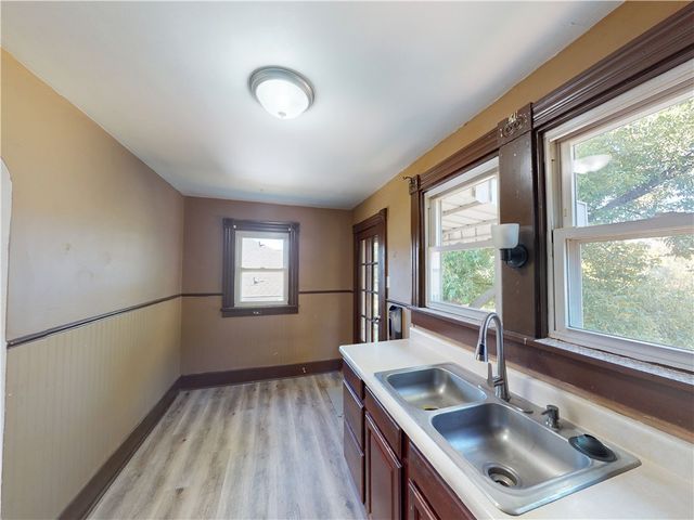 129 Slagle Ave, City Of But Se, PA 16001