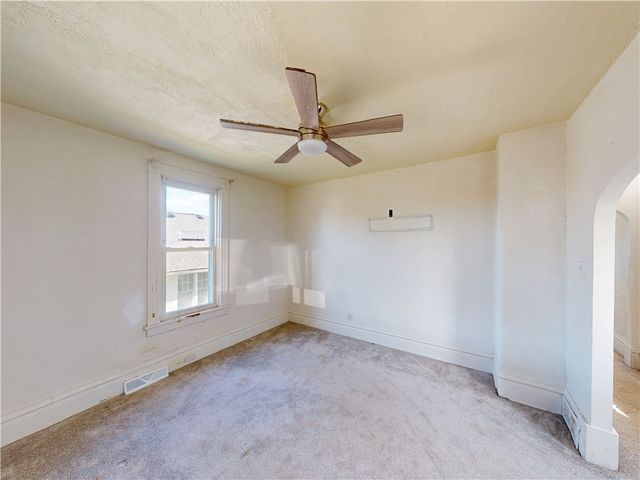 129 Slagle Ave, City Of But Se, PA 16001