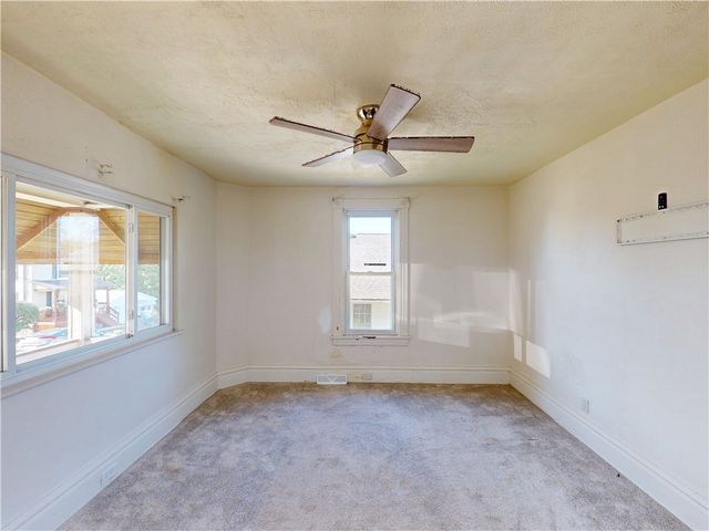 129 Slagle Ave, City Of But Se, PA 16001