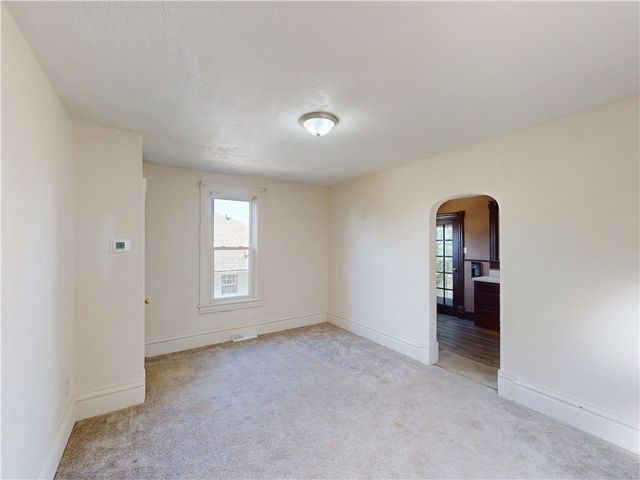 129 Slagle Ave, City Of But Se, PA 16001