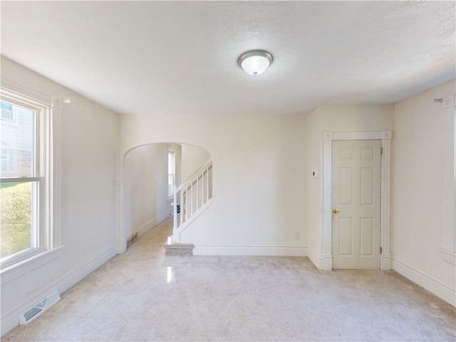 129 Slagle Ave, City Of But Se, PA 16001