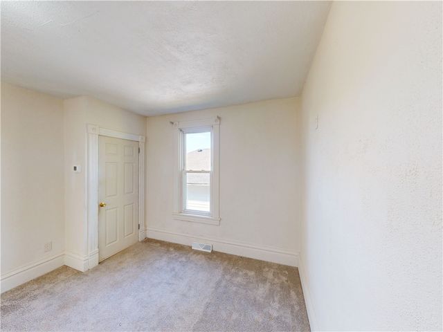 129 Slagle Ave, City Of But Se, PA 16001