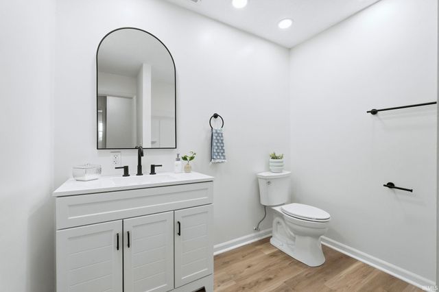 119 S Hadley Road, Fort Wayne, IN 46804