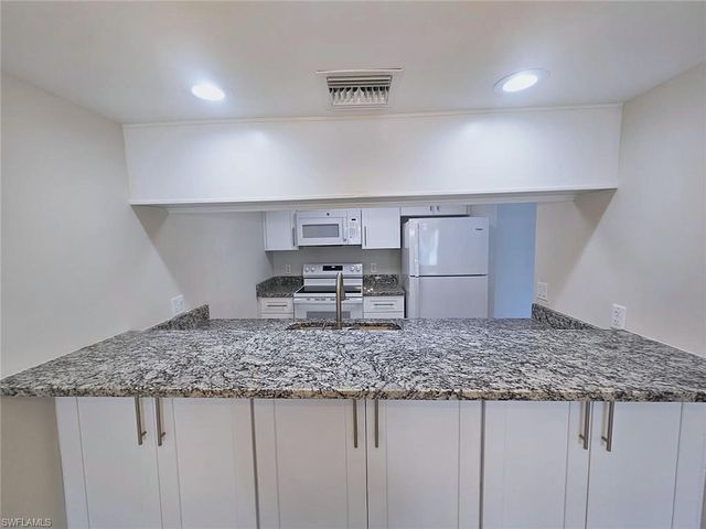 200 Lenell RD 115, Fort Myers Beach, FL 33931