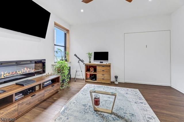 755 Anderson Ave 5i, Cliffside Park Boro, NJ 07010