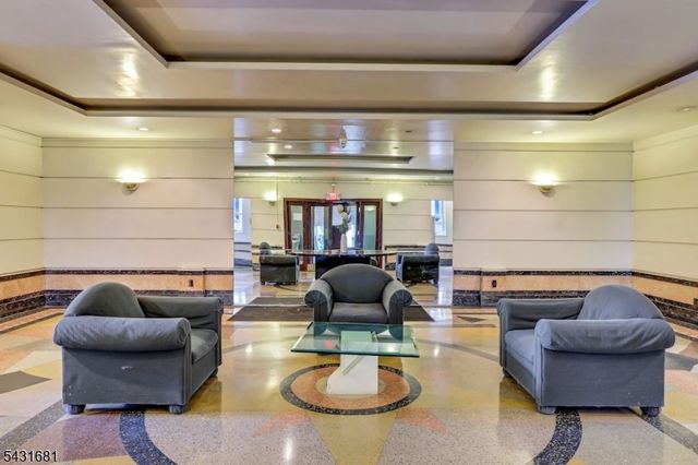 755 Anderson Ave 5i, Cliffside Park Boro, NJ 07010