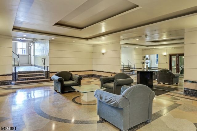 755 Anderson Ave 5i, Cliffside Park Boro, NJ 07010