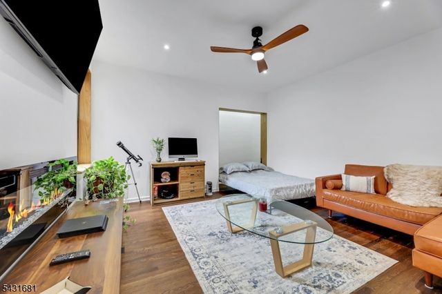 755 Anderson Ave 5i, Cliffside Park Boro, NJ 07010