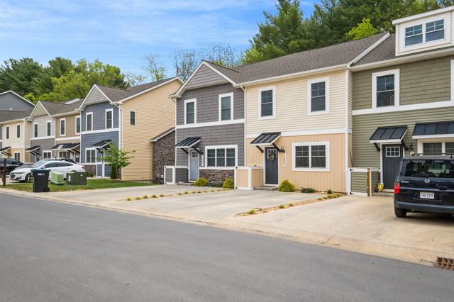 1553 PALOMINO TRL, Rockingham, VA 22801