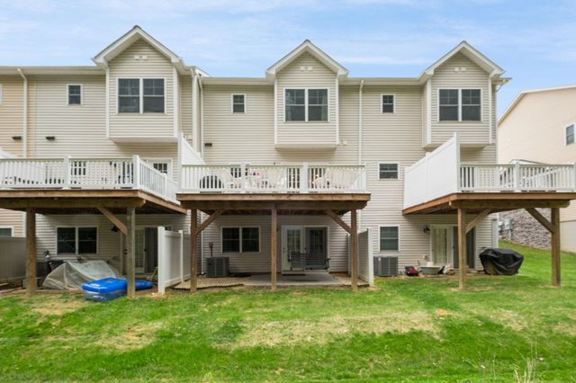 1553 PALOMINO TRL, Rockingham, VA 22801