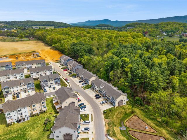 1553 PALOMINO TRL, Rockingham, VA 22801