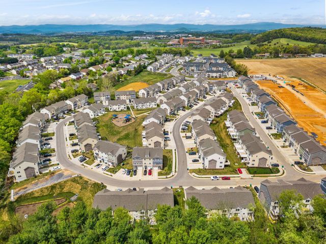 1553 PALOMINO TRL, Rockingham, VA 22801