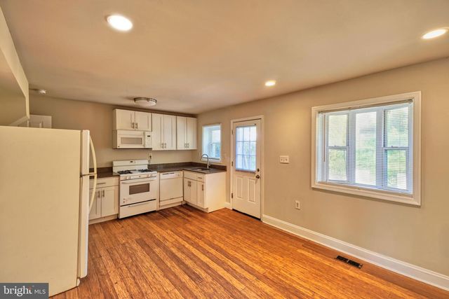 521 FOXHALL PL SE, Washington, DC 20032