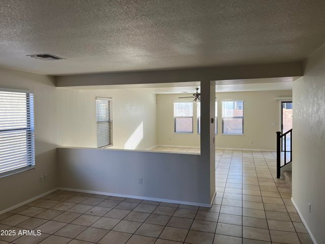 9441 W JAMESTOWN Road, Phoenix, AZ 85037