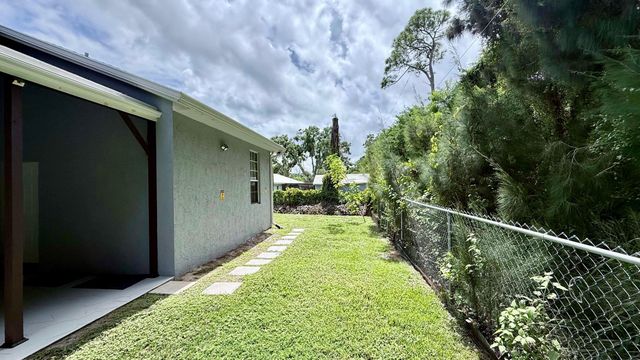 315 Kaye Street, Fort Pierce, FL 34947