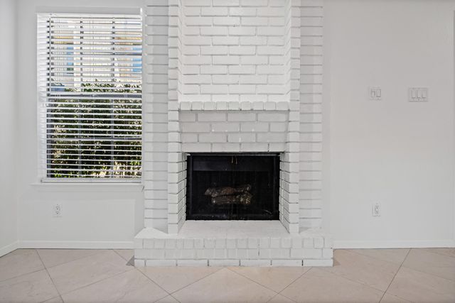 8400 Jamestown DR 226, Austin, TX 78758