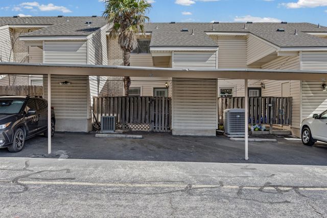 8400 Jamestown DR 226, Austin, TX 78758