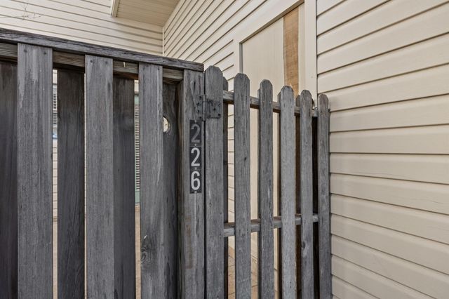 8400 Jamestown DR 226, Austin, TX 78758