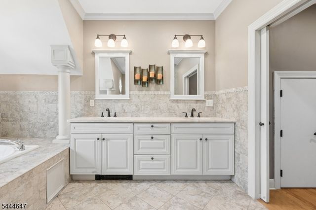 3 Buckingham Rd, Lincoln Park Boro, NJ 07035