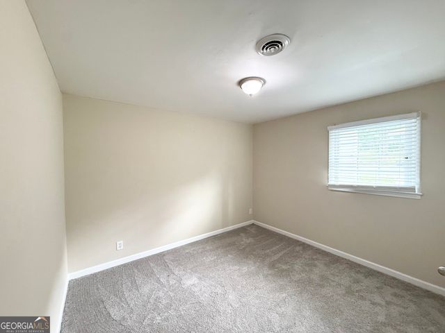 2782 Ocean Valley Drive, Atlanta, GA 30349
