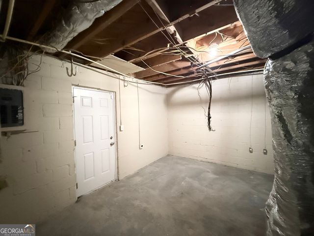2782 Ocean Valley Drive, Atlanta, GA 30349